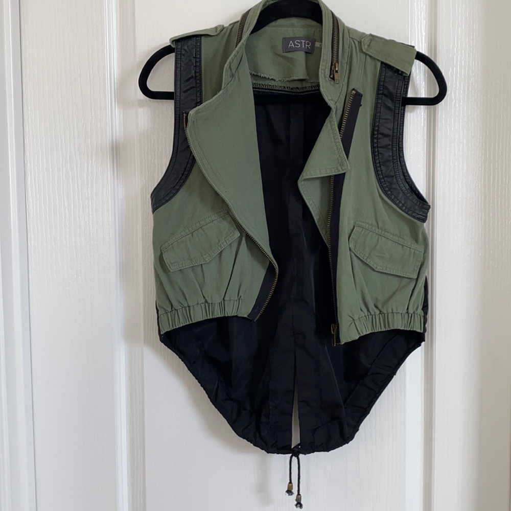 ASTR Moto vest